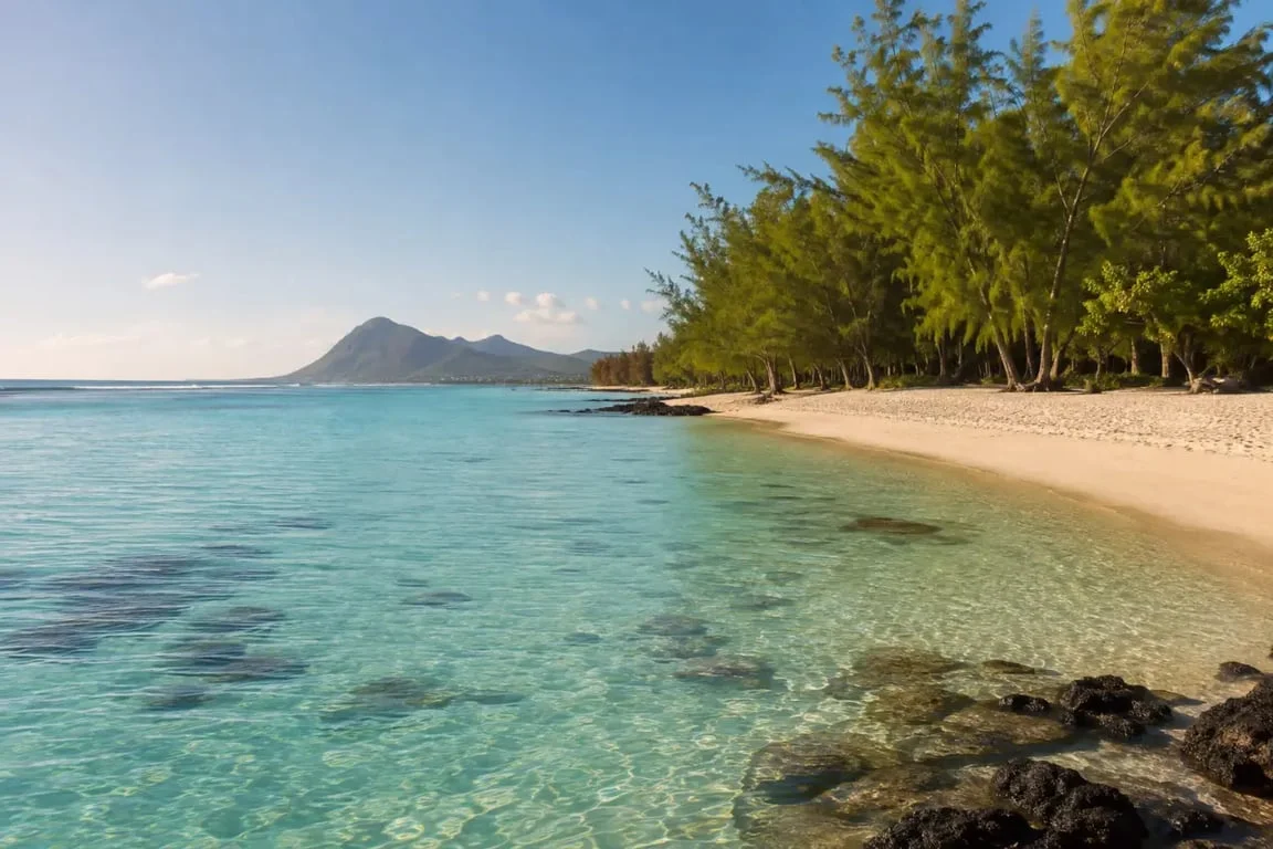 Plage et lagon de Flic en Flac à l’île Maurice
